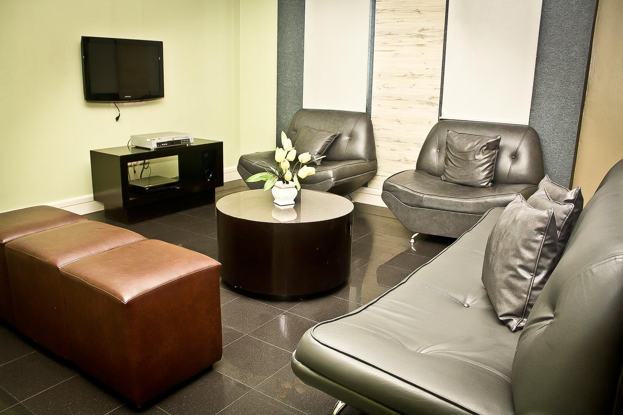 Jardin De Rosal Hotel Pasig City Zewnętrze zdjęcie